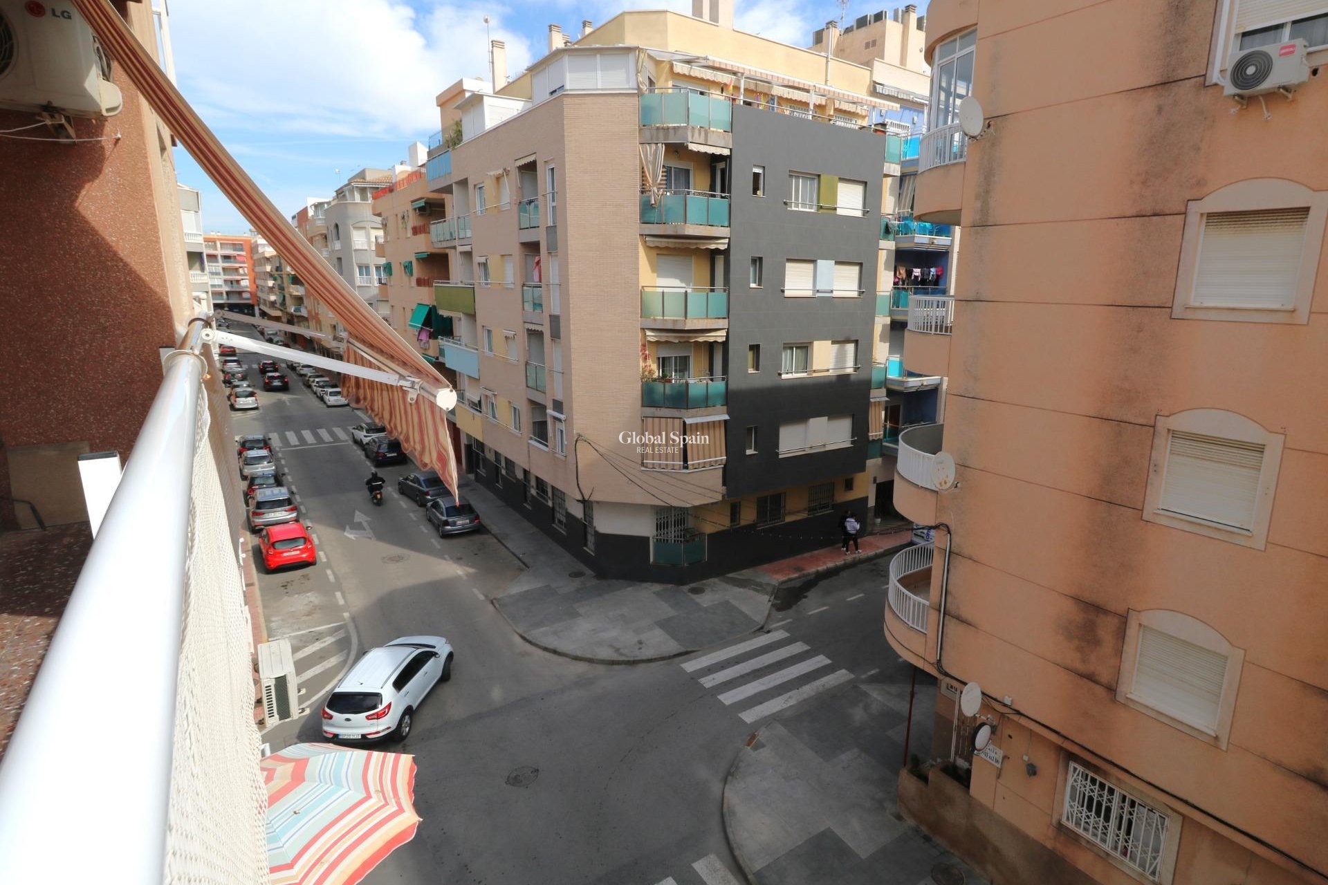 Wederverkoop - APPARTEMENT -
TORREVIEJA - Acequion