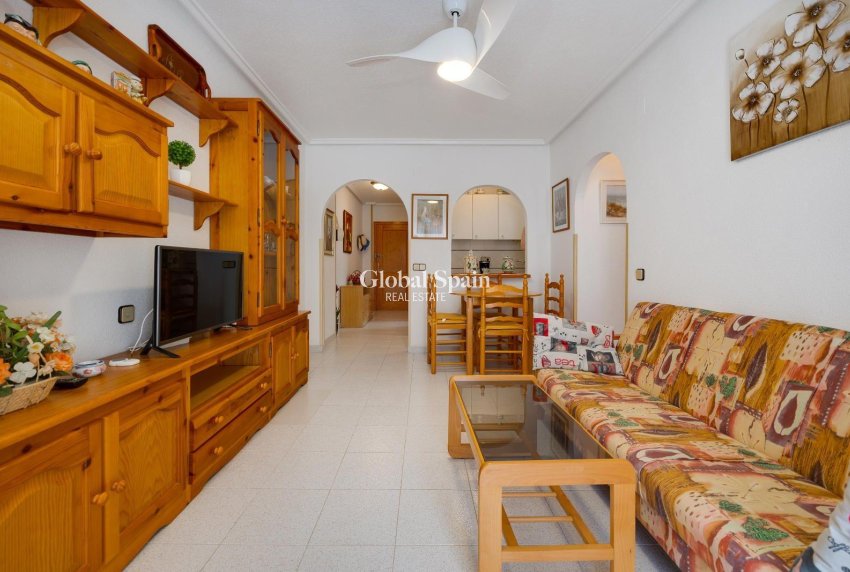 Wederverkoop - APPARTEMENT -
TORREVIEJA - Acequion