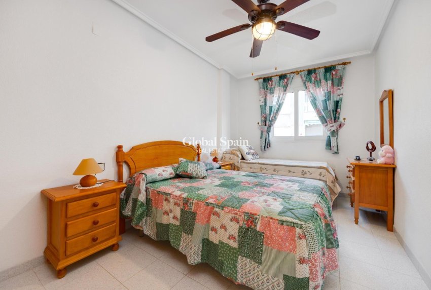 Wederverkoop - APPARTEMENT -
TORREVIEJA - Acequion