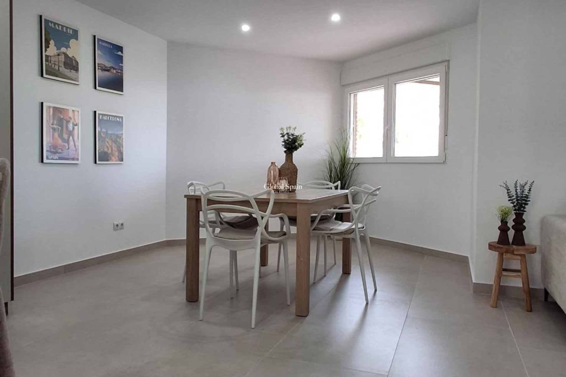 Wederverkoop - APPARTEMENT -
TORREVIEJA - Acequion