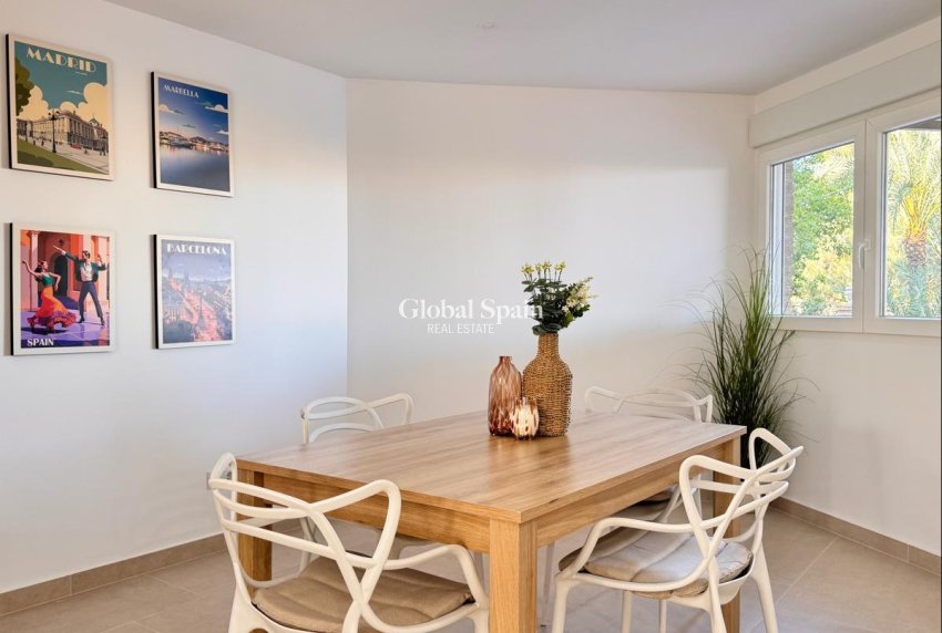 Wederverkoop - APPARTEMENT -
TORREVIEJA - Acequion