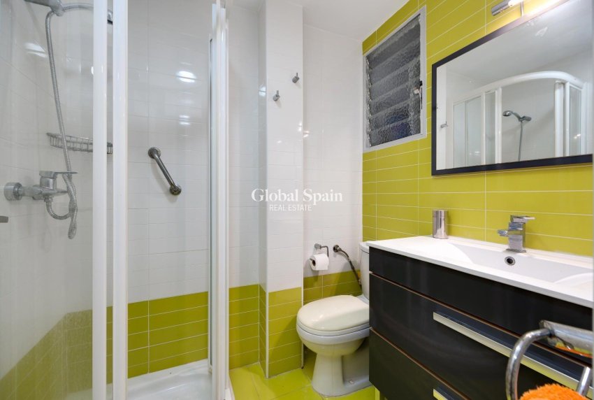 Wederverkoop - APPARTEMENT -
TORREVIEJA - Acequion
