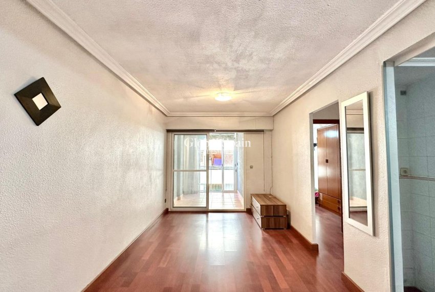 Wederverkoop - APPARTEMENT -
TORREVIEJA - Acequion