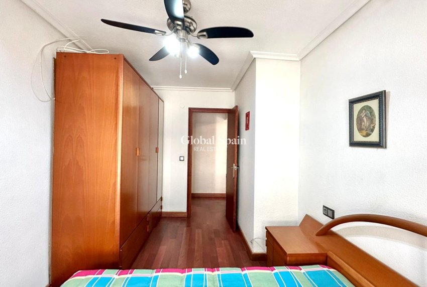 Wederverkoop - APPARTEMENT -
TORREVIEJA - Acequion