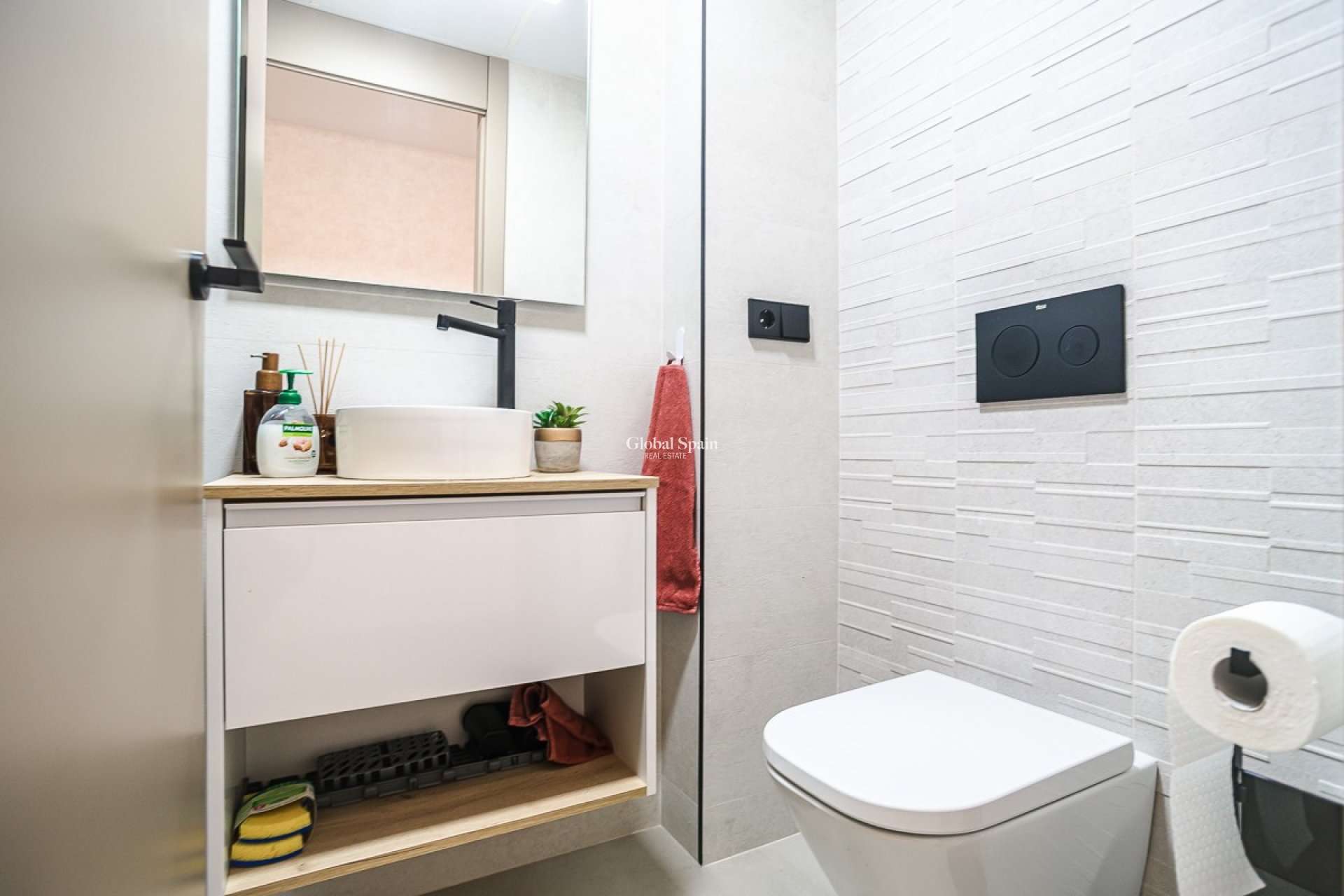 Wederverkoop - APPARTEMENT -
TORREVIEJA - Acequion