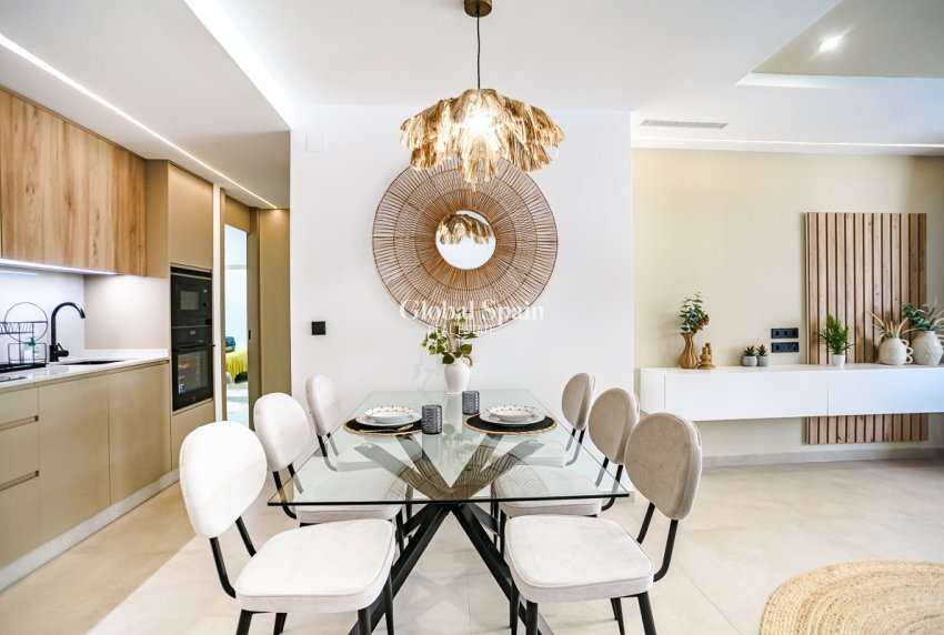 Wederverkoop - APPARTEMENT -
TORREVIEJA - Acequion