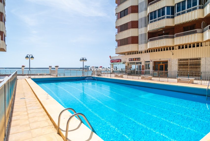 Wederverkoop - APPARTEMENT -
TORREVIEJA - Acequion