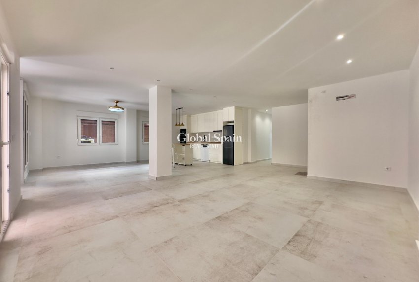 Wederverkoop - APPARTEMENT -
TORREVIEJA - Acequion