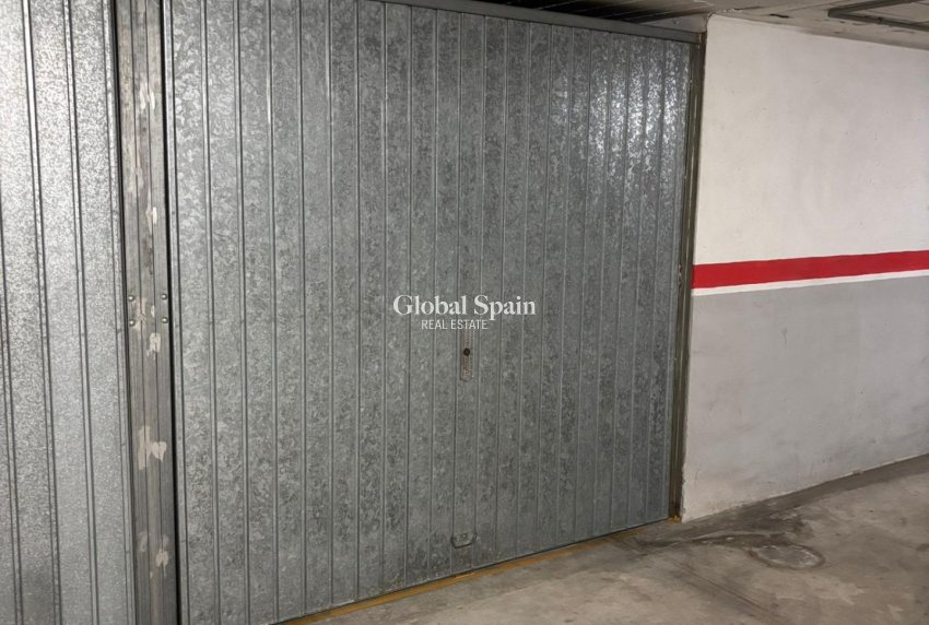 Wederverkoop - APPARTEMENT -
TORREVIEJA - Acequion