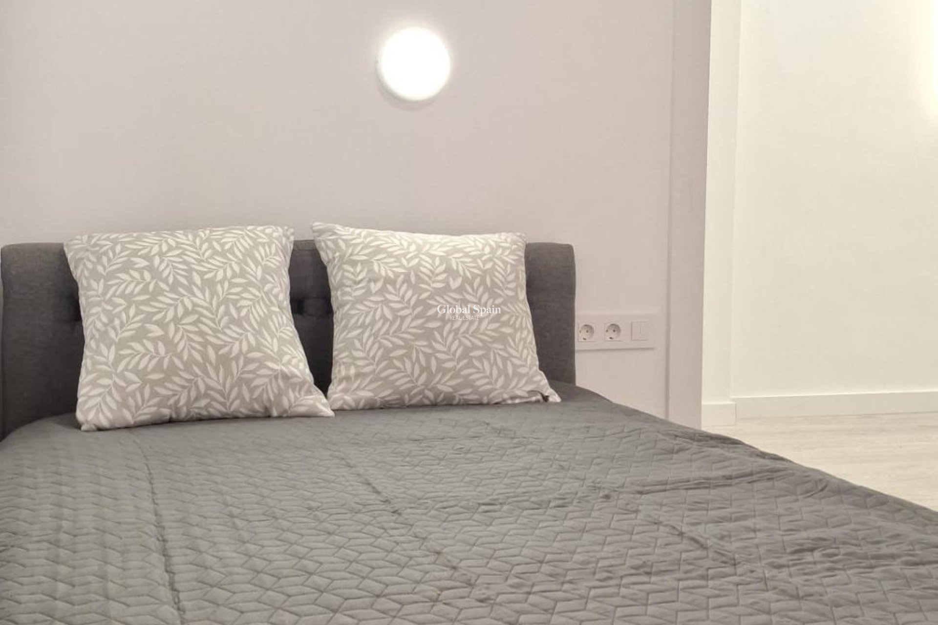 Wederverkoop - APPARTEMENT -
TORREVIEJA - Acequion