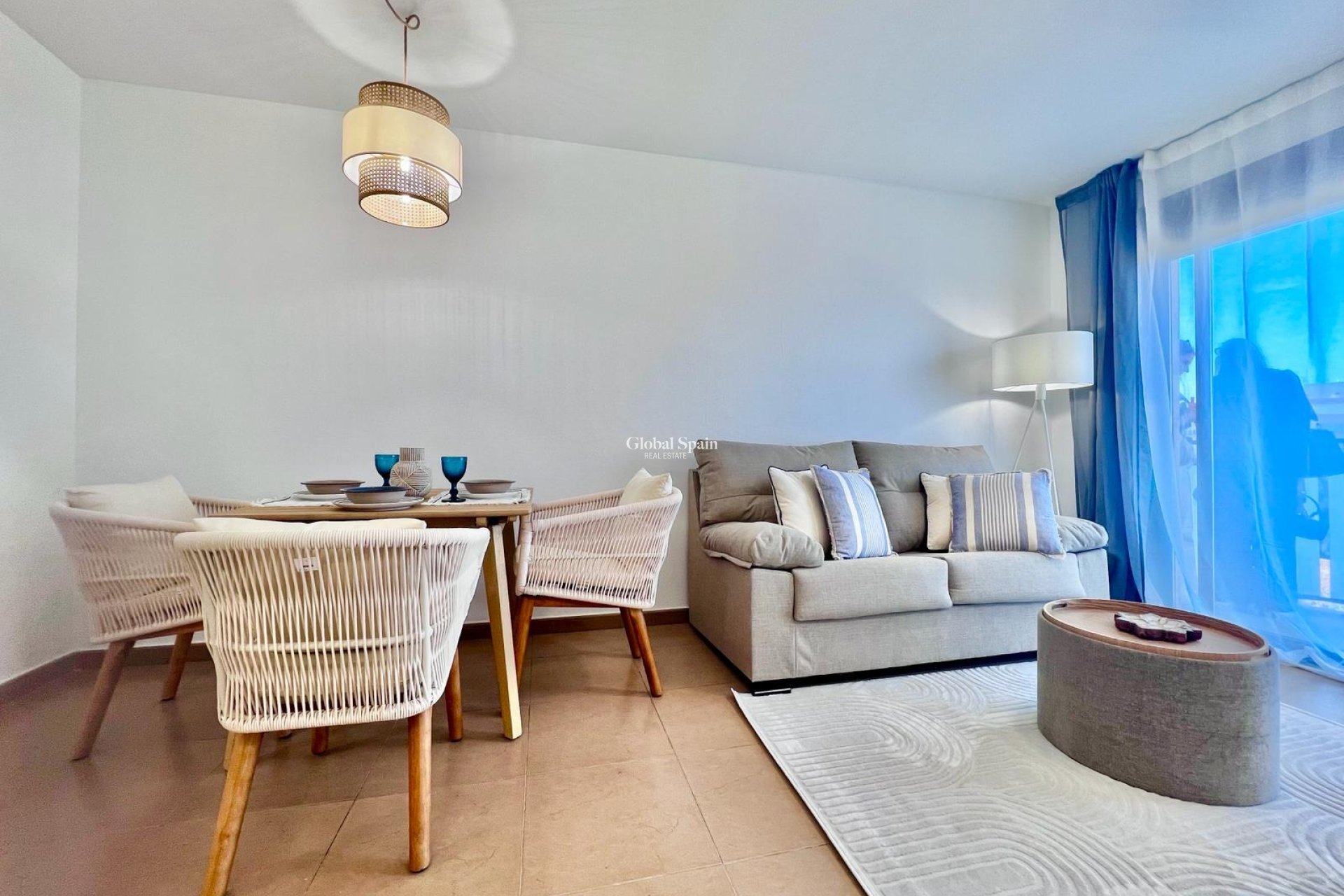 Wederverkoop - APPARTEMENT -
TORREVIEJA - Acequion