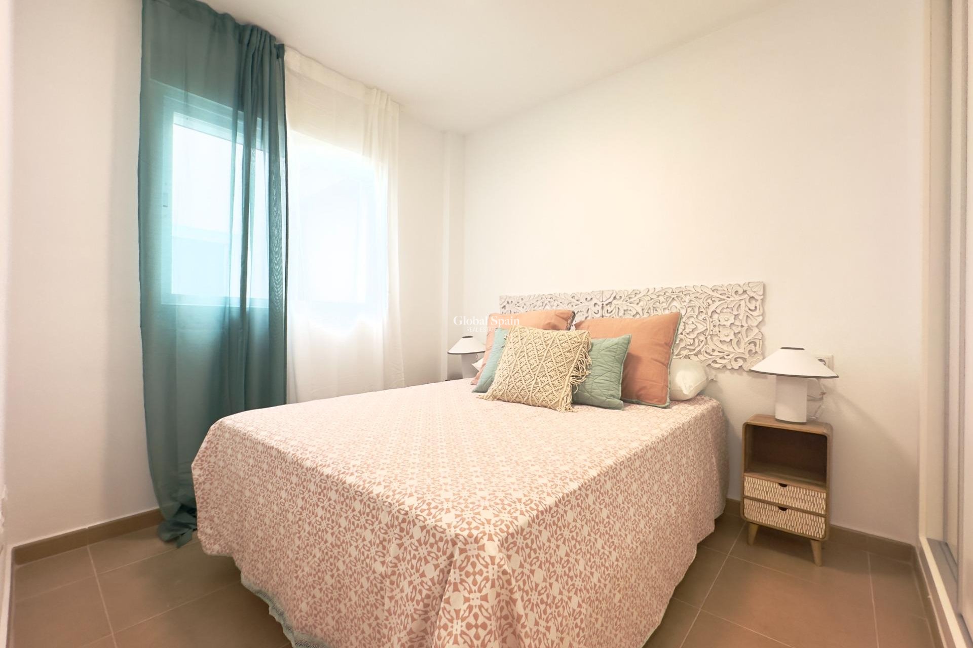 Wederverkoop - APPARTEMENT -
TORREVIEJA - Acequion