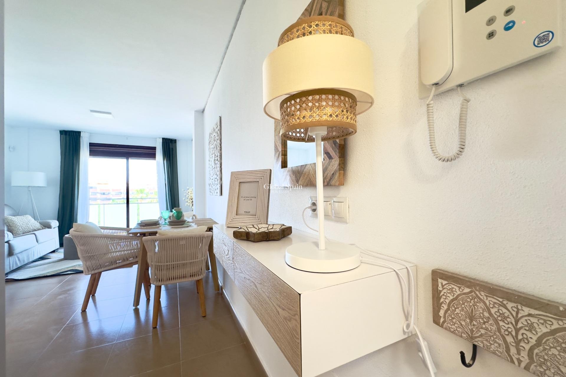 Wederverkoop - APPARTEMENT -
TORREVIEJA - Acequion