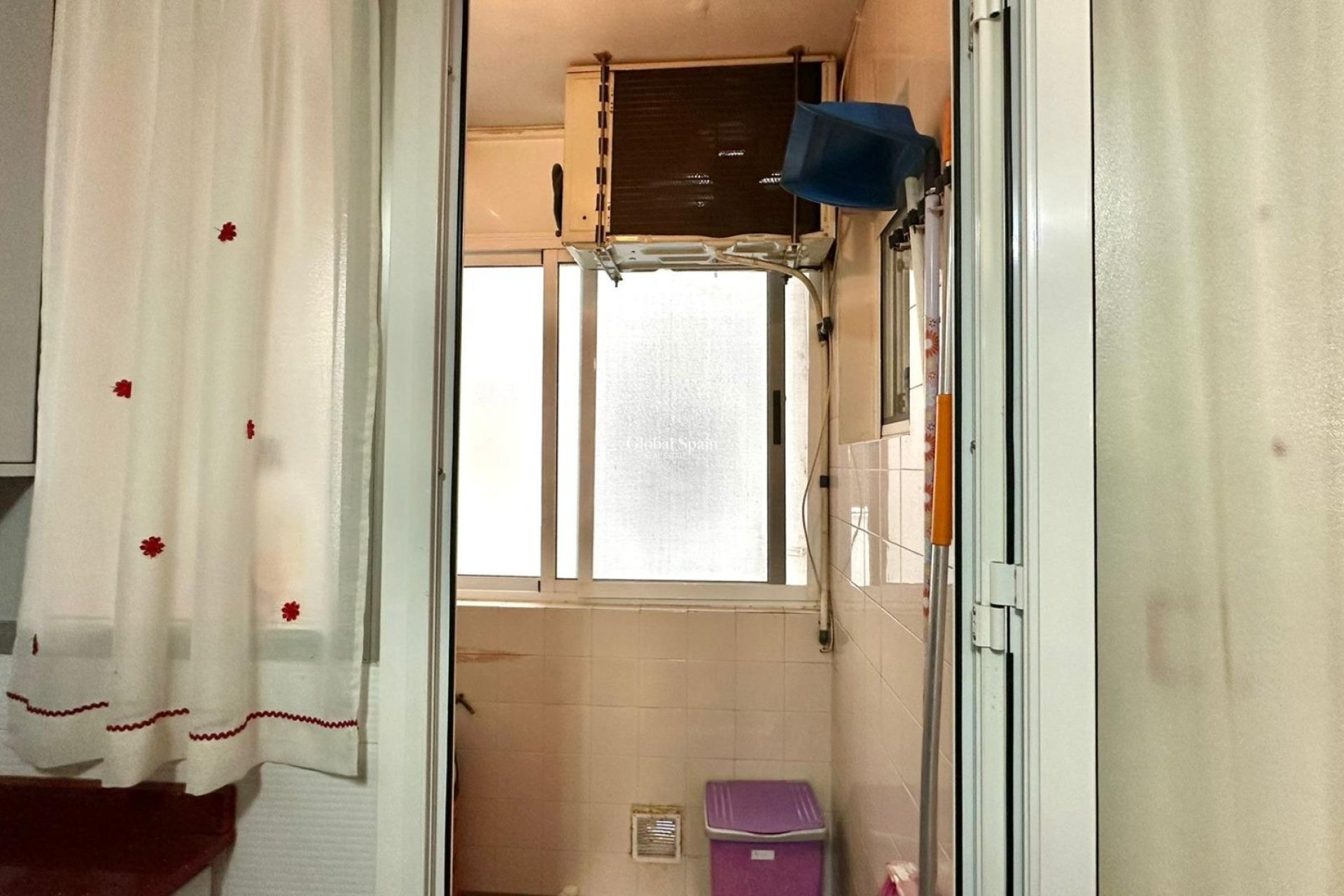 Wederverkoop - APPARTEMENT -
TORREVIEJA - Acequion
