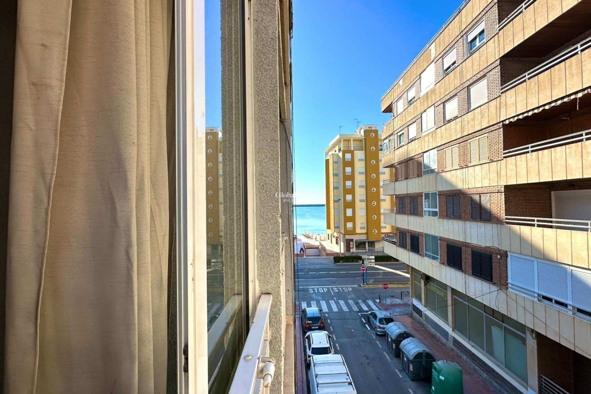 Wederverkoop - APPARTEMENT -
TORREVIEJA - Acequion
