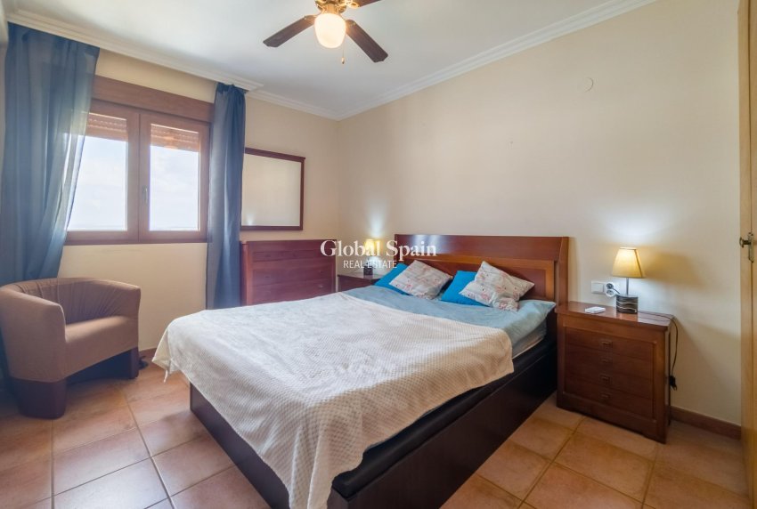 Wederverkoop - APPARTEMENT -
TORREVIEJA - Acequion