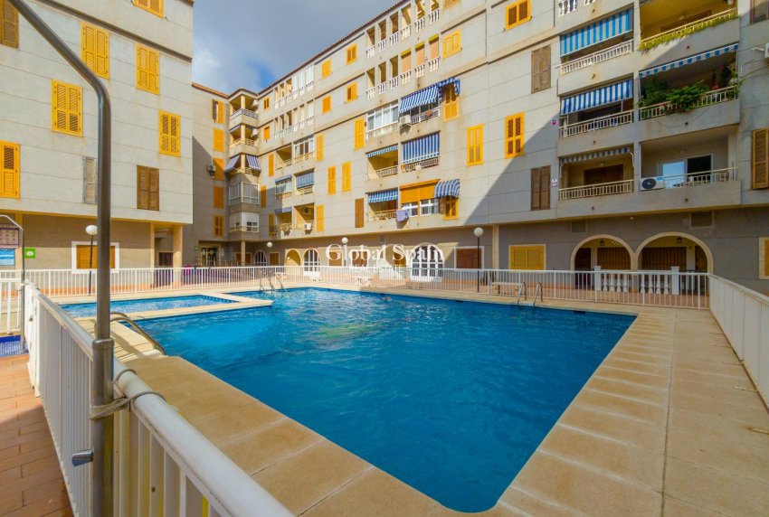Wederverkoop - APPARTEMENT -
TORREVIEJA - Acequion