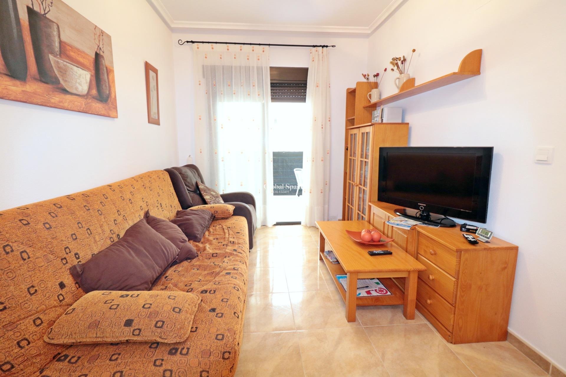 Wederverkoop - APPARTEMENT -
TORREVIEJA - Acequion