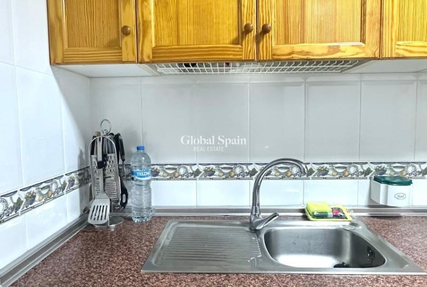 Wederverkoop - APPARTEMENT -
TORREVIEJA - Acequion
