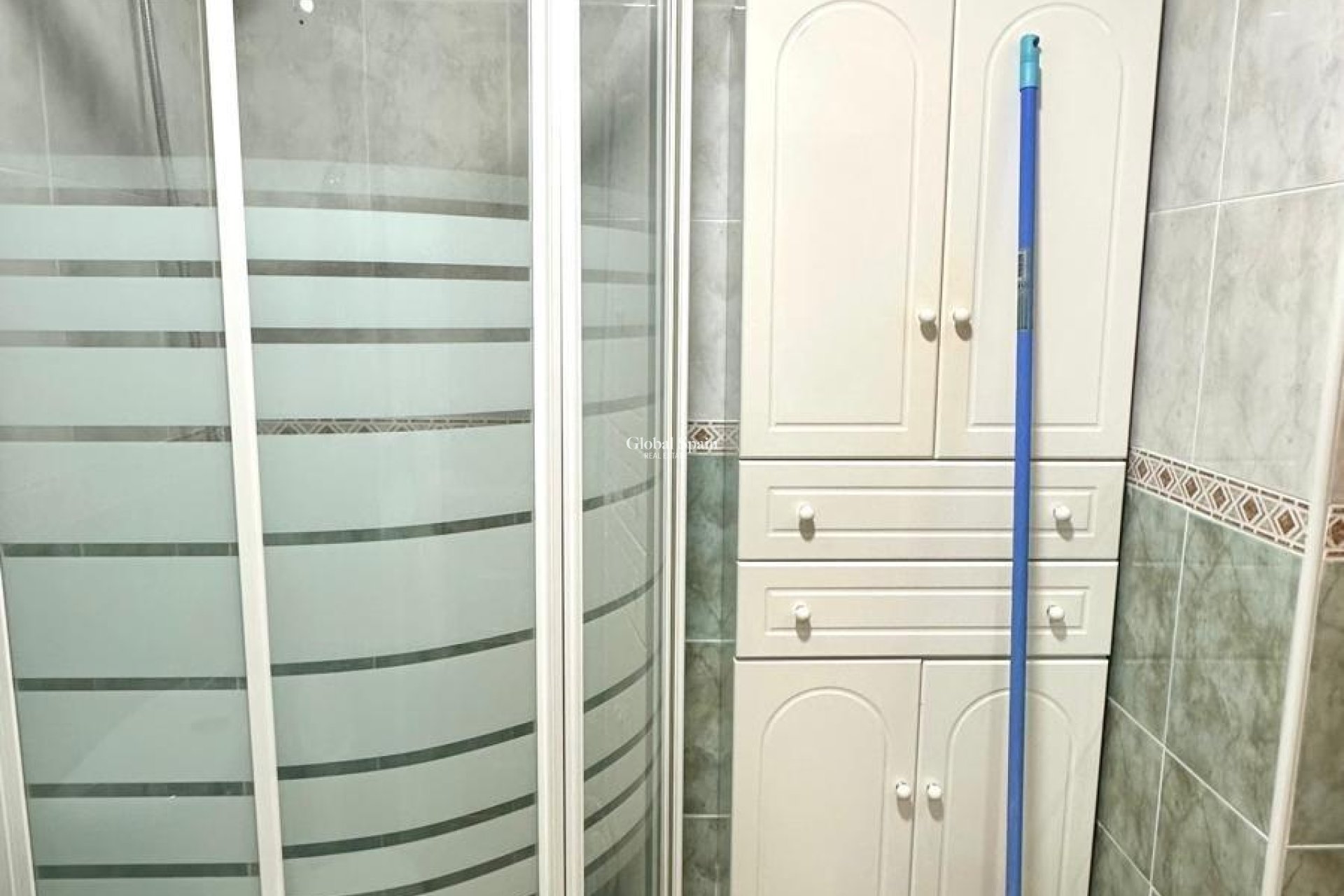 Wederverkoop - APPARTEMENT -
TORREVIEJA - Acequion