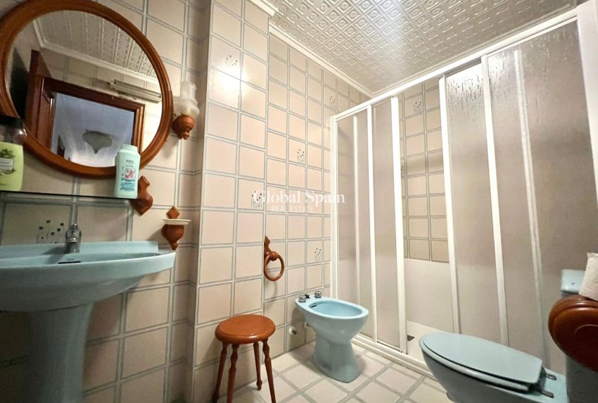 Wederverkoop - APPARTEMENT -
TORREVIEJA - Acequion
