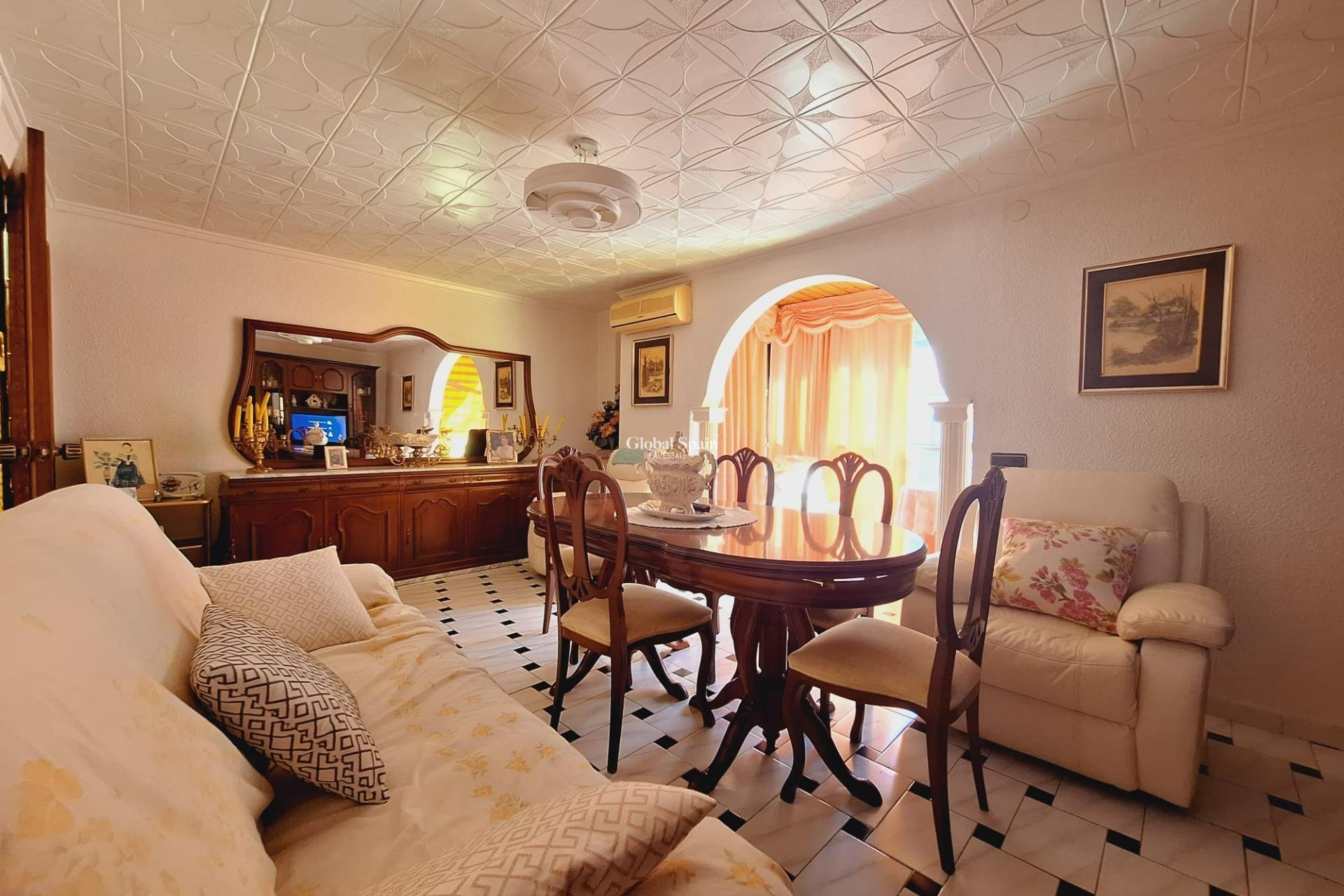 Wederverkoop - APPARTEMENT -
TORREVIEJA - Acequion