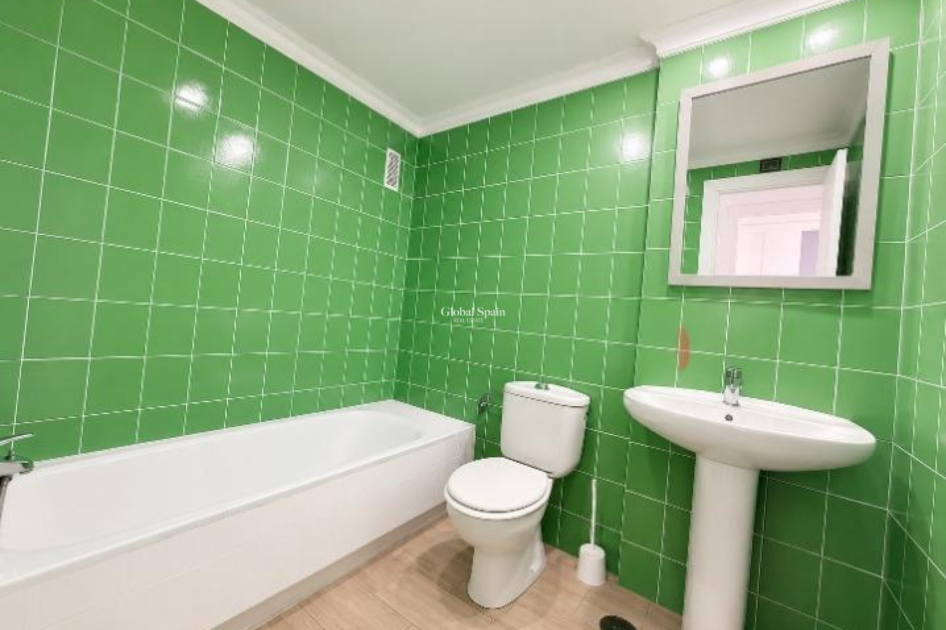 Wederverkoop - APPARTEMENT -
TORREVIEJA - Acequion