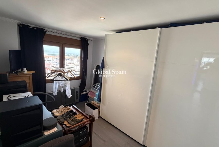 Wederverkoop - APPARTEMENT -
TORREVIEJA - Acequion