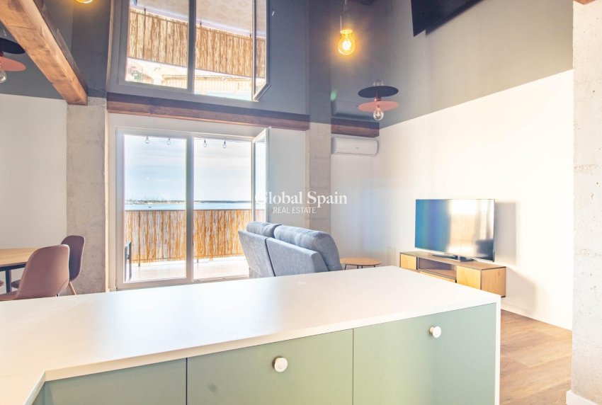 Wederverkoop - APPARTEMENT -
TORREVIEJA - Acequion
