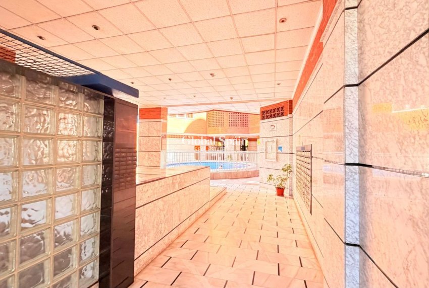 Wederverkoop - APPARTEMENT -
TORREVIEJA - Acequion