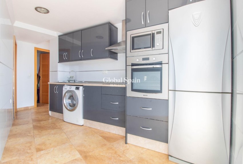 Wederverkoop - Appartement -
TORREVIEJA - Acequion
