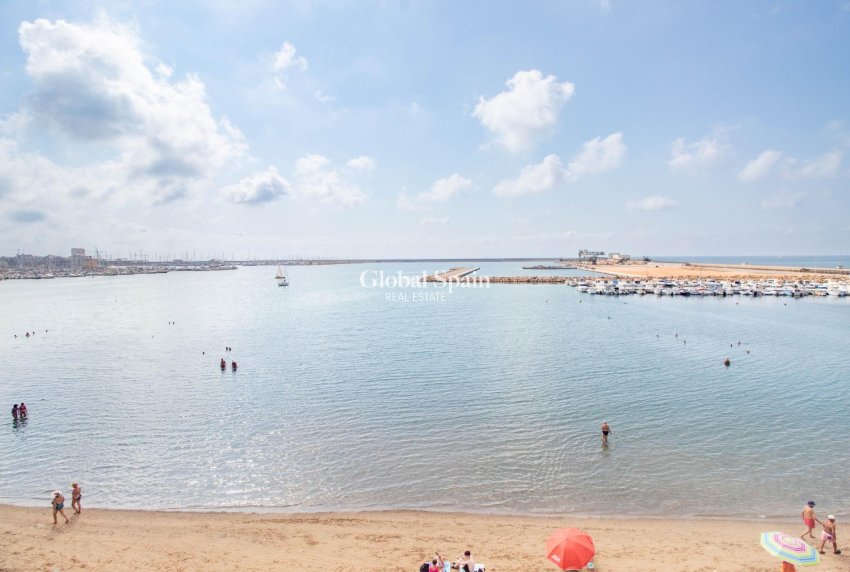 Wederverkoop - Appartement -
TORREVIEJA - Acequion