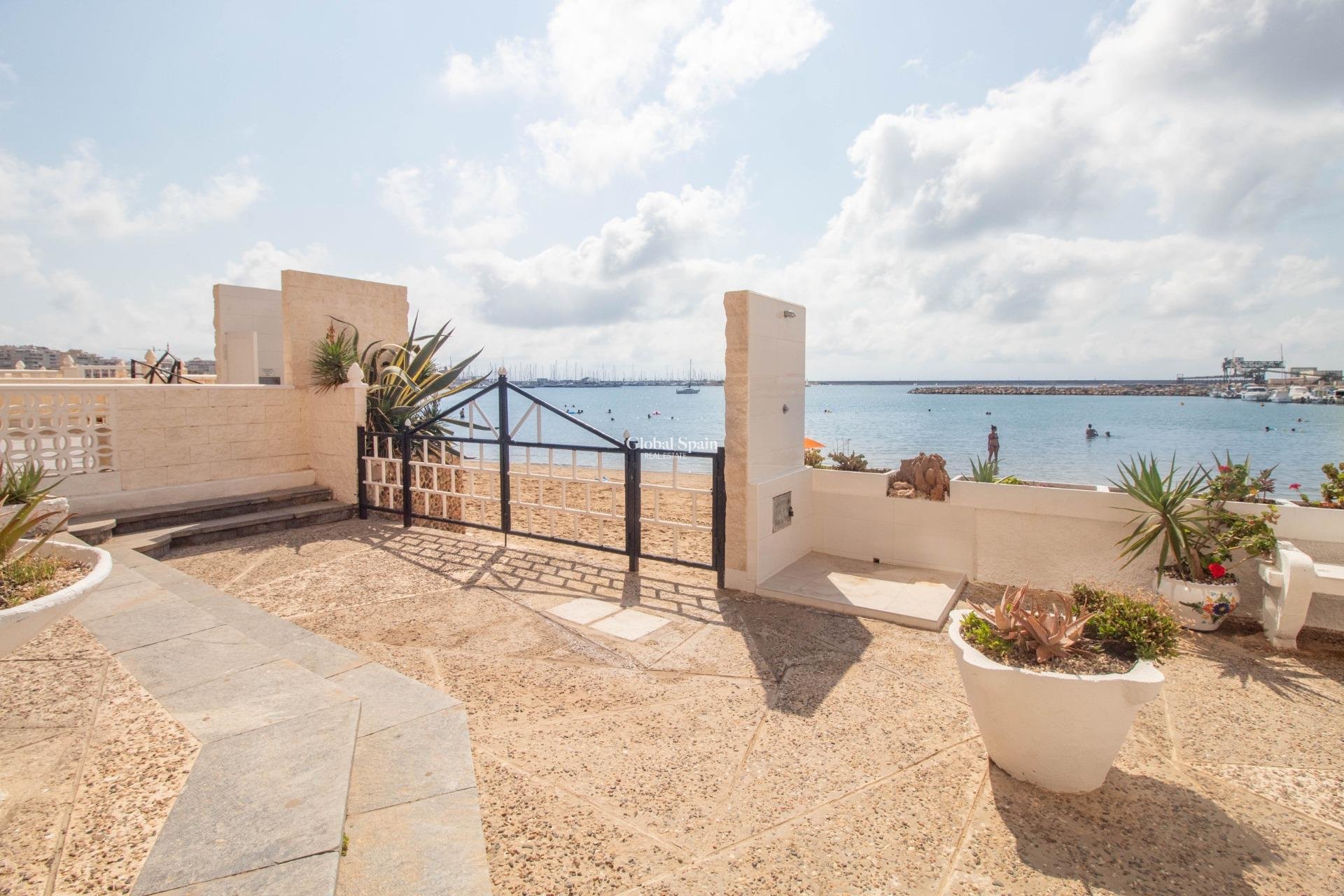 Wederverkoop - Appartement -
TORREVIEJA - Acequion