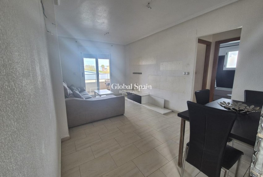 Wederverkoop - APPARTEMENT -
TORREVIEJA - Aguas Nuevas