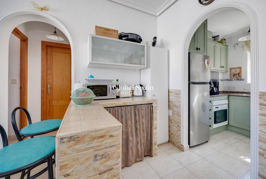 Wederverkoop - APPARTEMENT -
TORREVIEJA - Aguas Nuevas