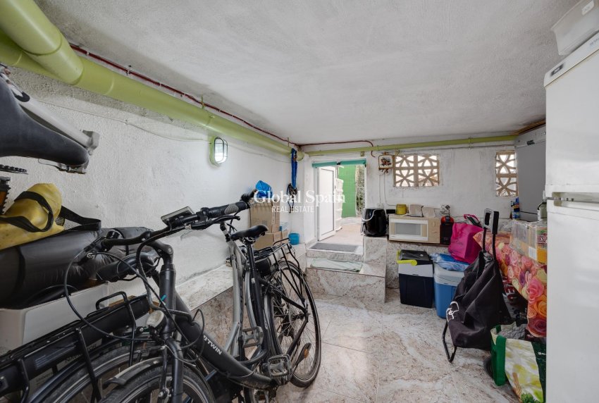 Wederverkoop - APPARTEMENT -
TORREVIEJA - Aguas Nuevas