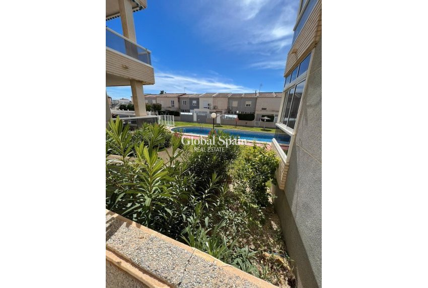 Wederverkoop - APPARTEMENT -
TORREVIEJA - Aguas Nuevas