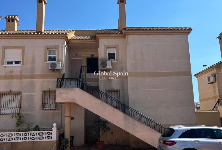 Wederverkoop - APPARTEMENT -
TORREVIEJA - Aguas Nuevas