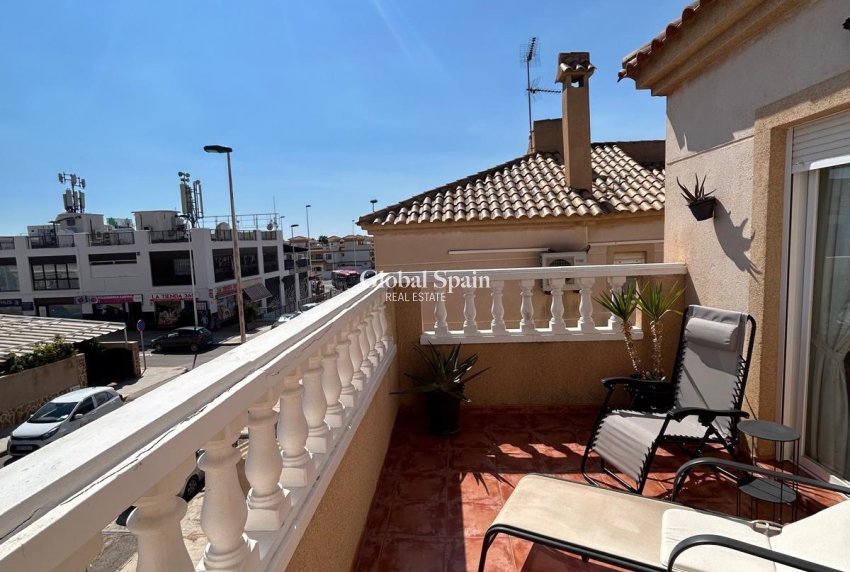 Wederverkoop - APPARTEMENT -
TORREVIEJA - Aguas Nuevas