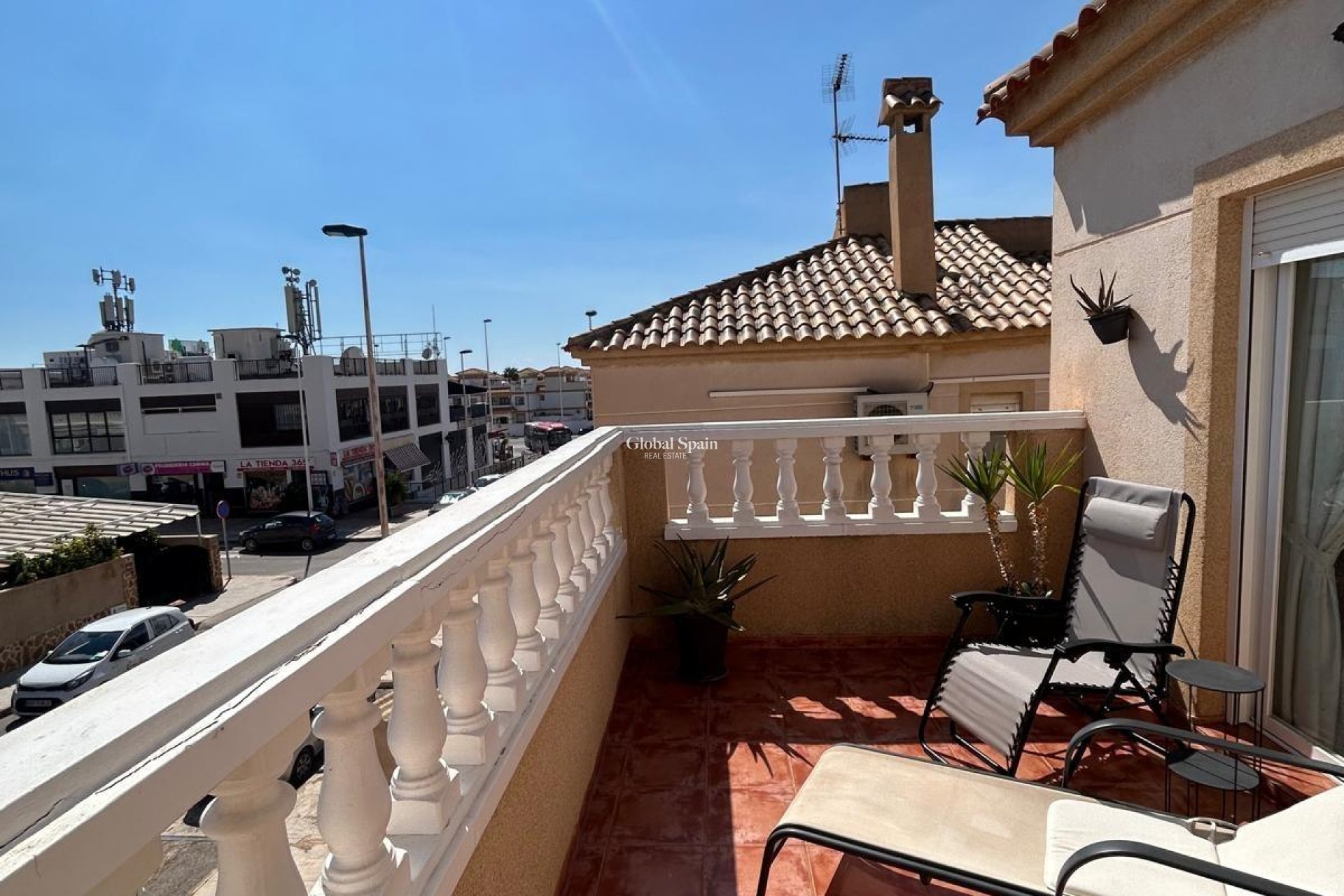 Wederverkoop - APPARTEMENT -
TORREVIEJA - Aguas Nuevas