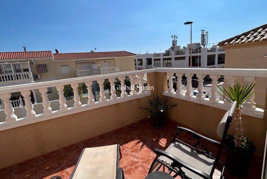 Wederverkoop - APPARTEMENT -
TORREVIEJA - Aguas Nuevas
