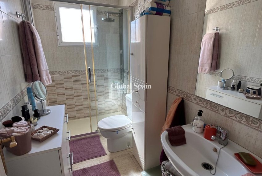 Wederverkoop - APPARTEMENT -
TORREVIEJA - Aguas Nuevas