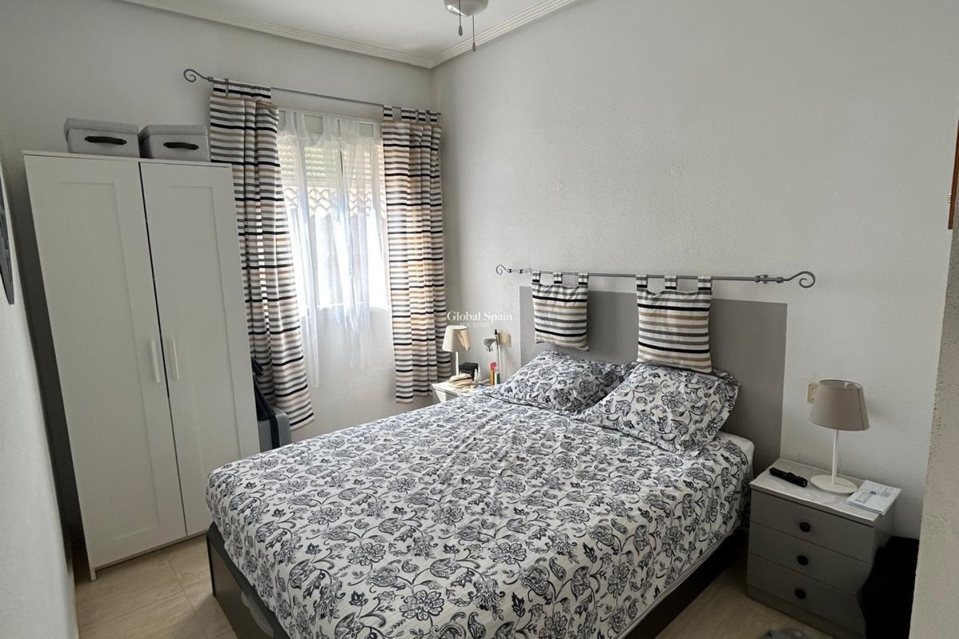 Wederverkoop - APPARTEMENT -
TORREVIEJA - Aguas Nuevas