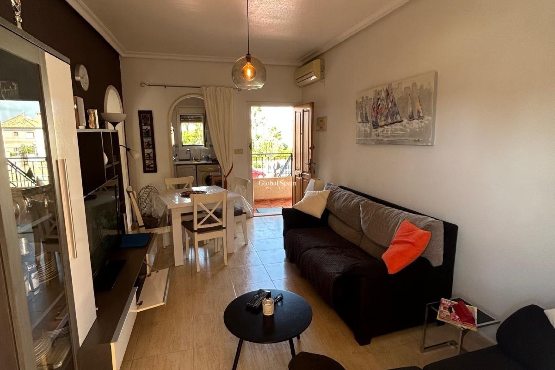 Wederverkoop - APPARTEMENT -
TORREVIEJA - Aguas Nuevas