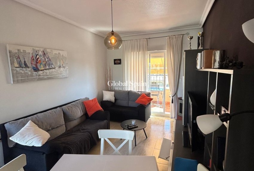 Wederverkoop - APPARTEMENT -
TORREVIEJA - Aguas Nuevas