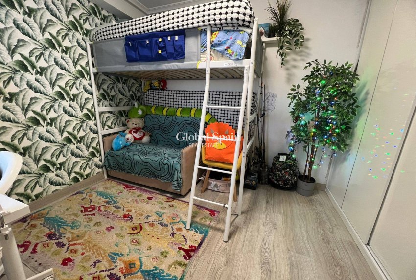 Wederverkoop - APPARTEMENT -
TORREVIEJA - Aguas Nuevas