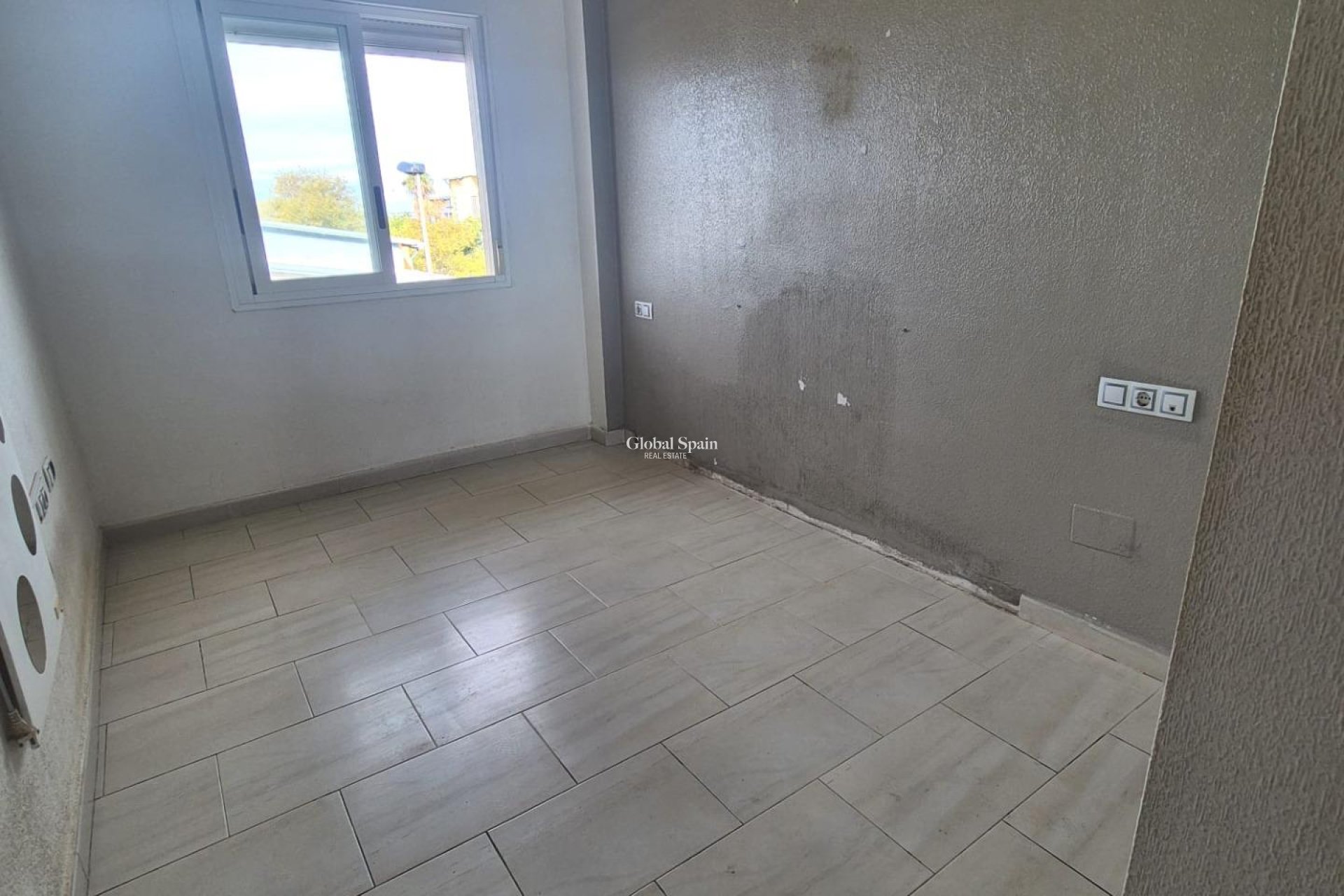 Wederverkoop - APPARTEMENT -
TORREVIEJA - Aguas Nuevas