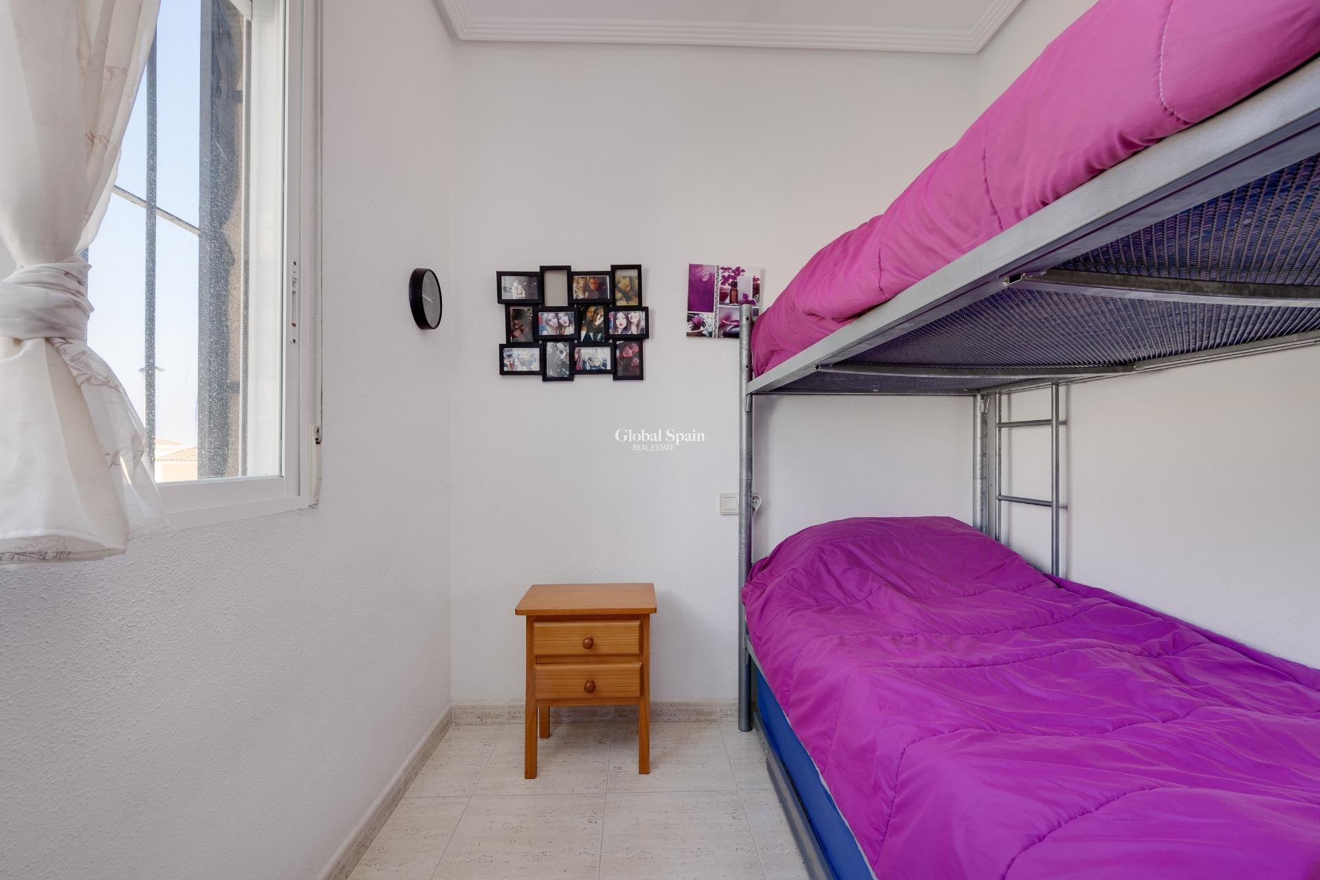 Wederverkoop - APPARTEMENT -
TORREVIEJA - Aguas Nuevas