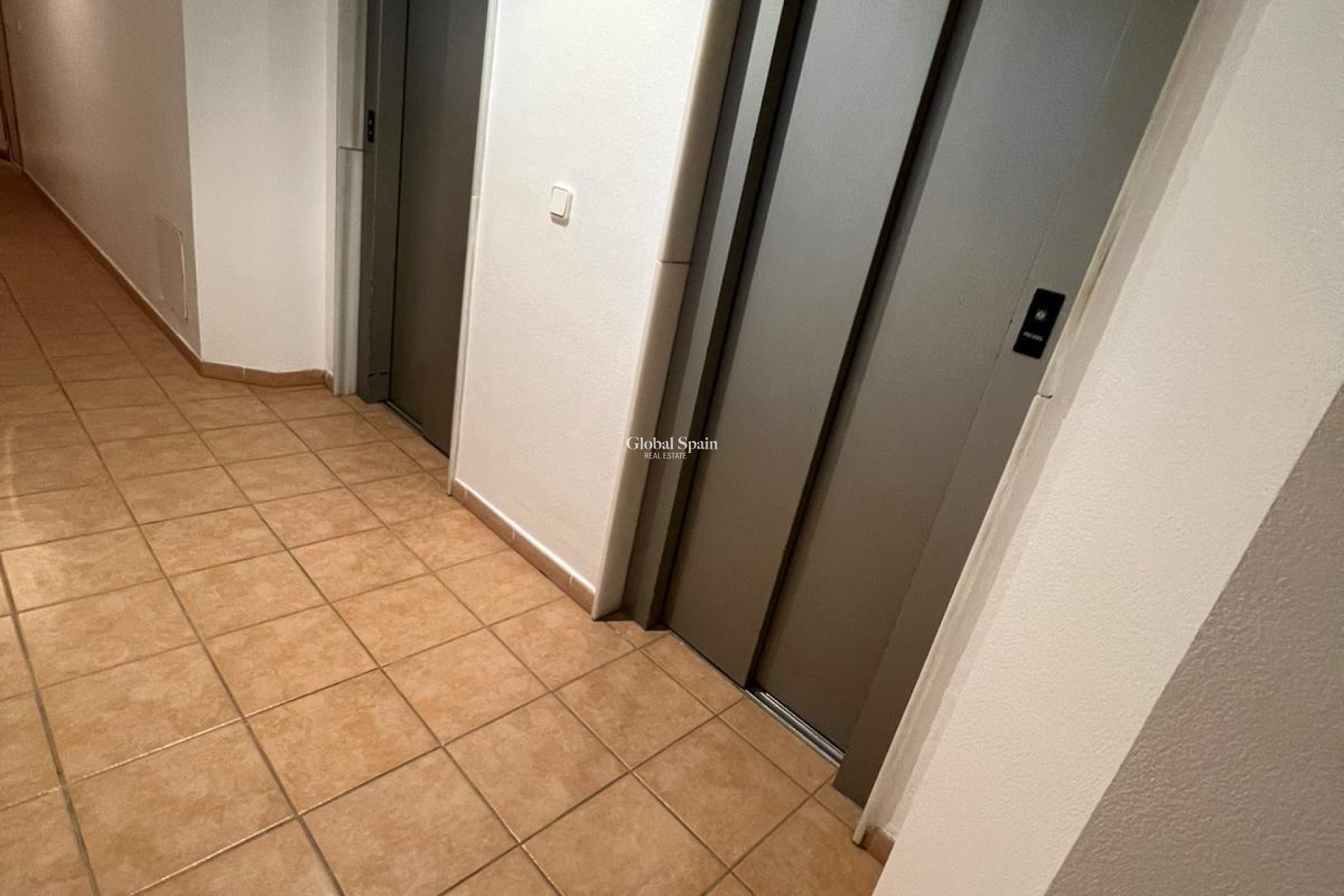 Wederverkoop - APPARTEMENT -
TORREVIEJA - Aguas Nuevas