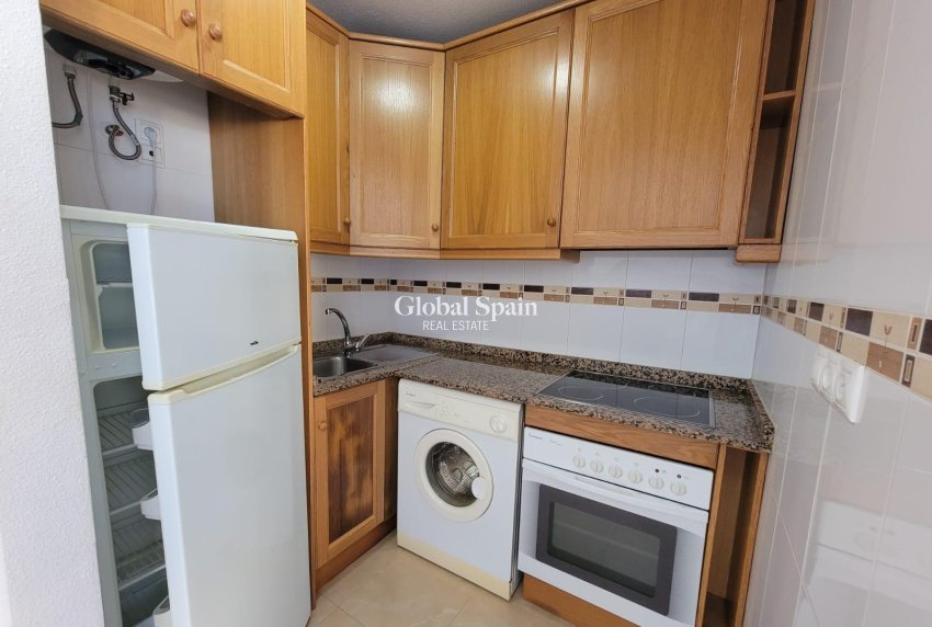 Wederverkoop - APPARTEMENT -
TORREVIEJA - Aguas Nuevas